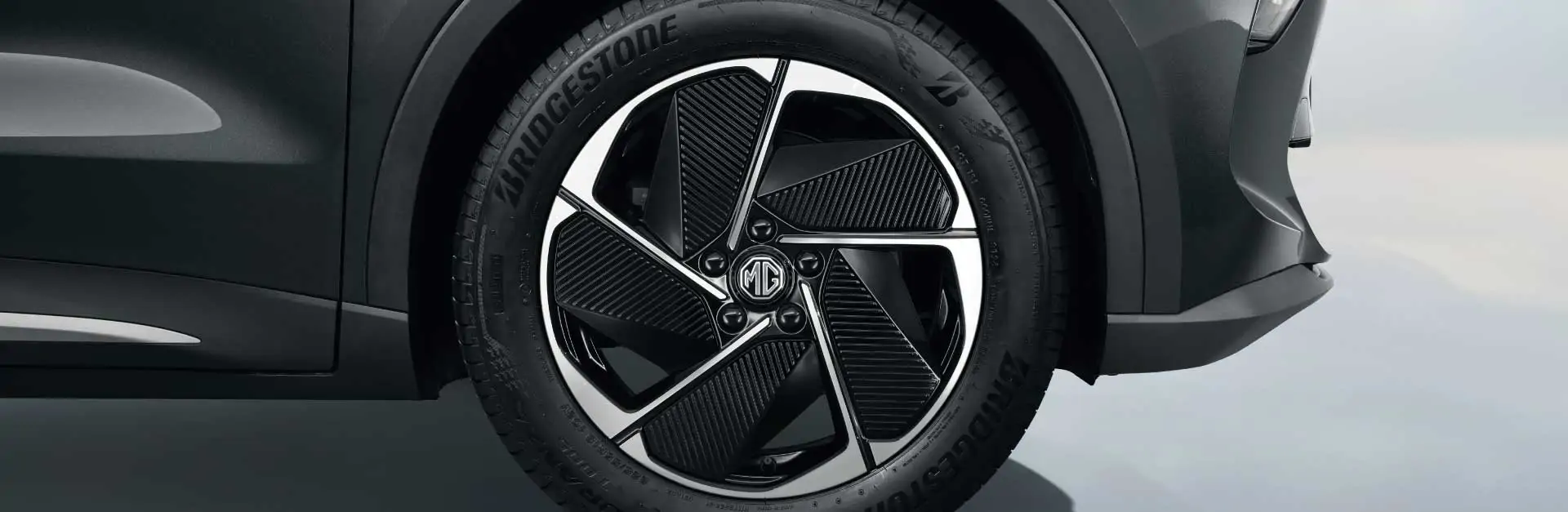 Offre Après-Vente : La pose de vos pneus offerte.